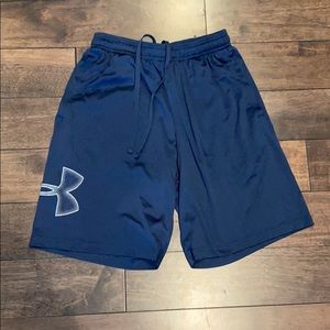 Under Armour men’s medium short